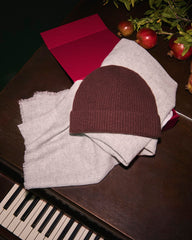 The Cashmere Ribbed Beanie | Dark Mahogany
