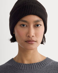 The Cashmere Ribbed Beanie | Black