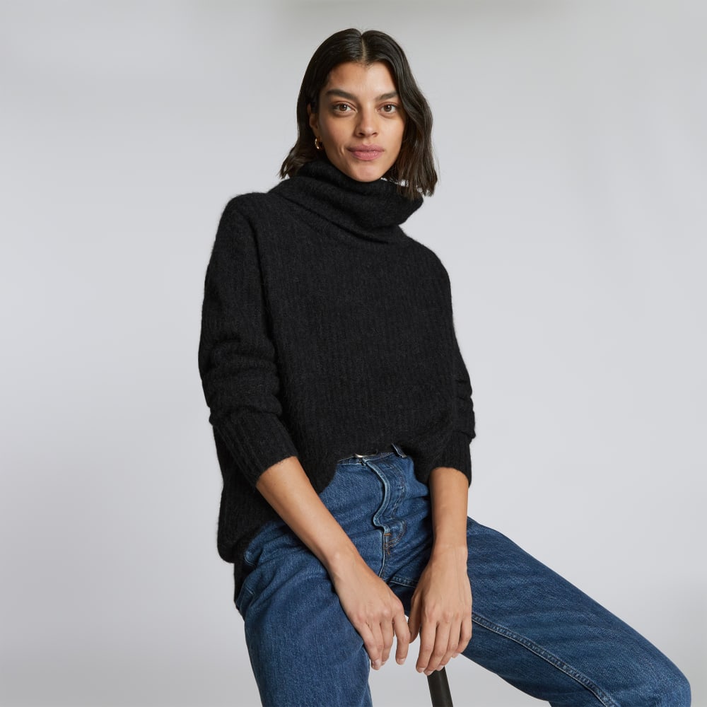 The Alpaca Oversized Turtleneck | Heathered Black