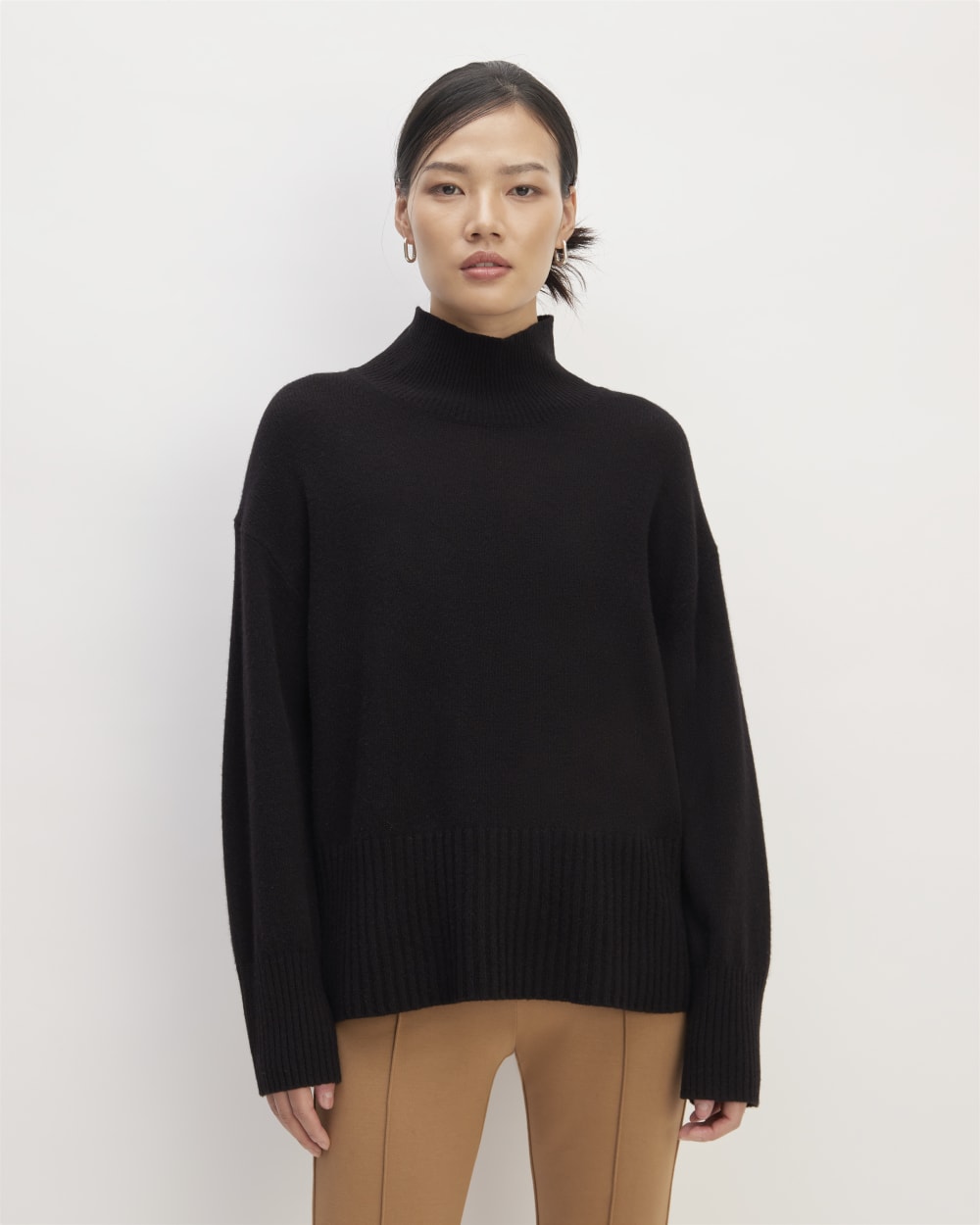 The Cashmere Oversized Turtleneck | Black