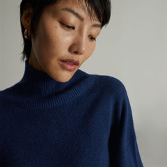 The Cashmere Oversized Turtleneck | Bright Navy
