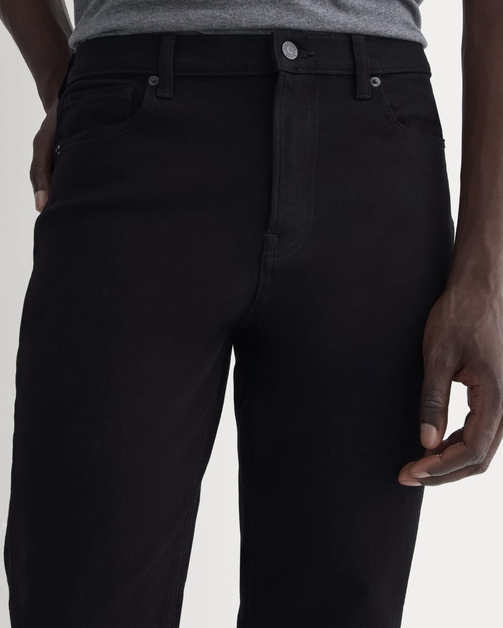 The Relaxed 4-Way Stretch Organic Jean | Uniform | Black