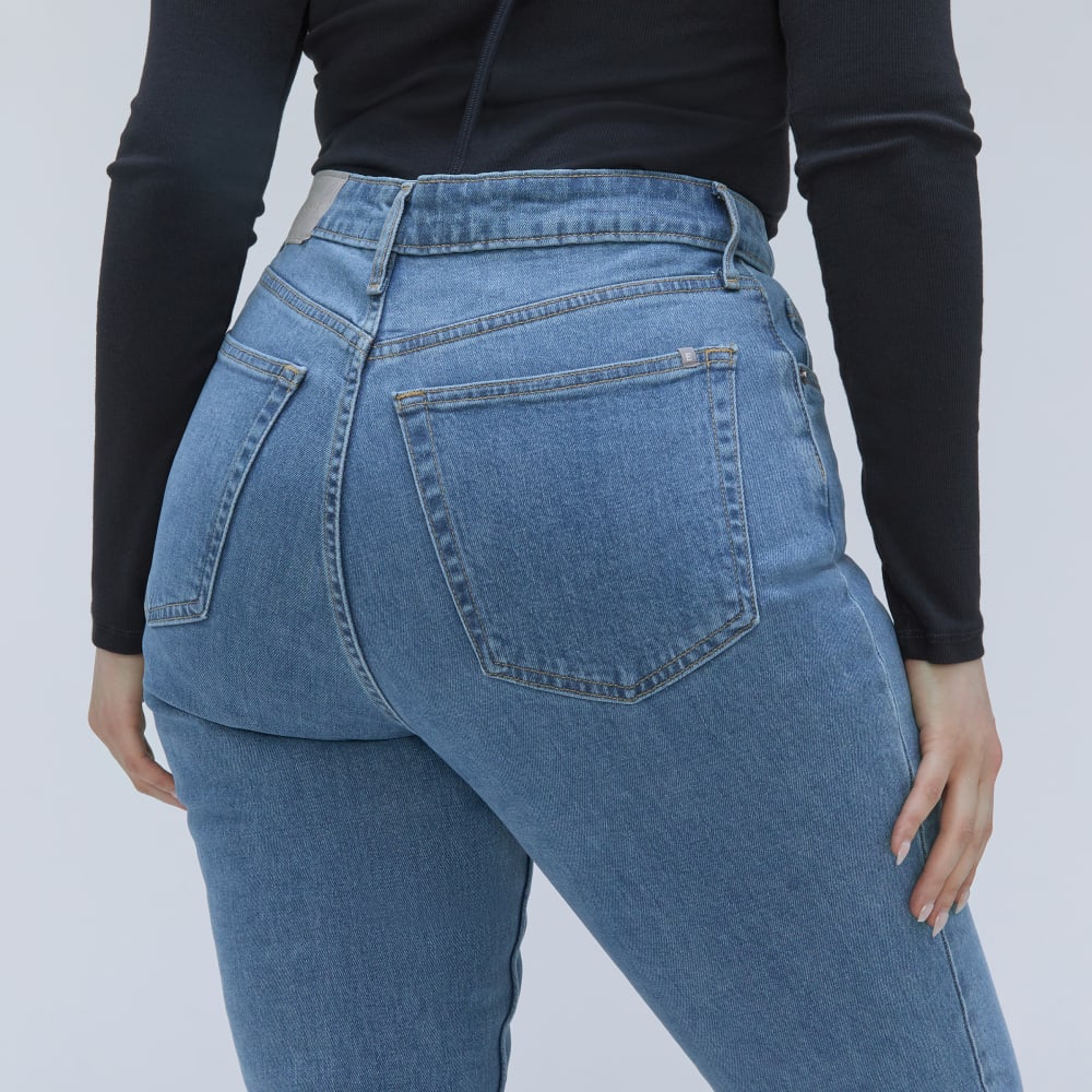 The Cheeky Hourglass Jean | Stone-Washed Sky | 26.5" Inseam