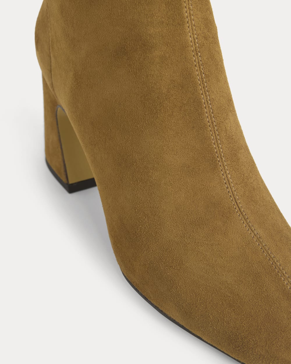 Leather Curved-Heel Boot | Dark Chocolate