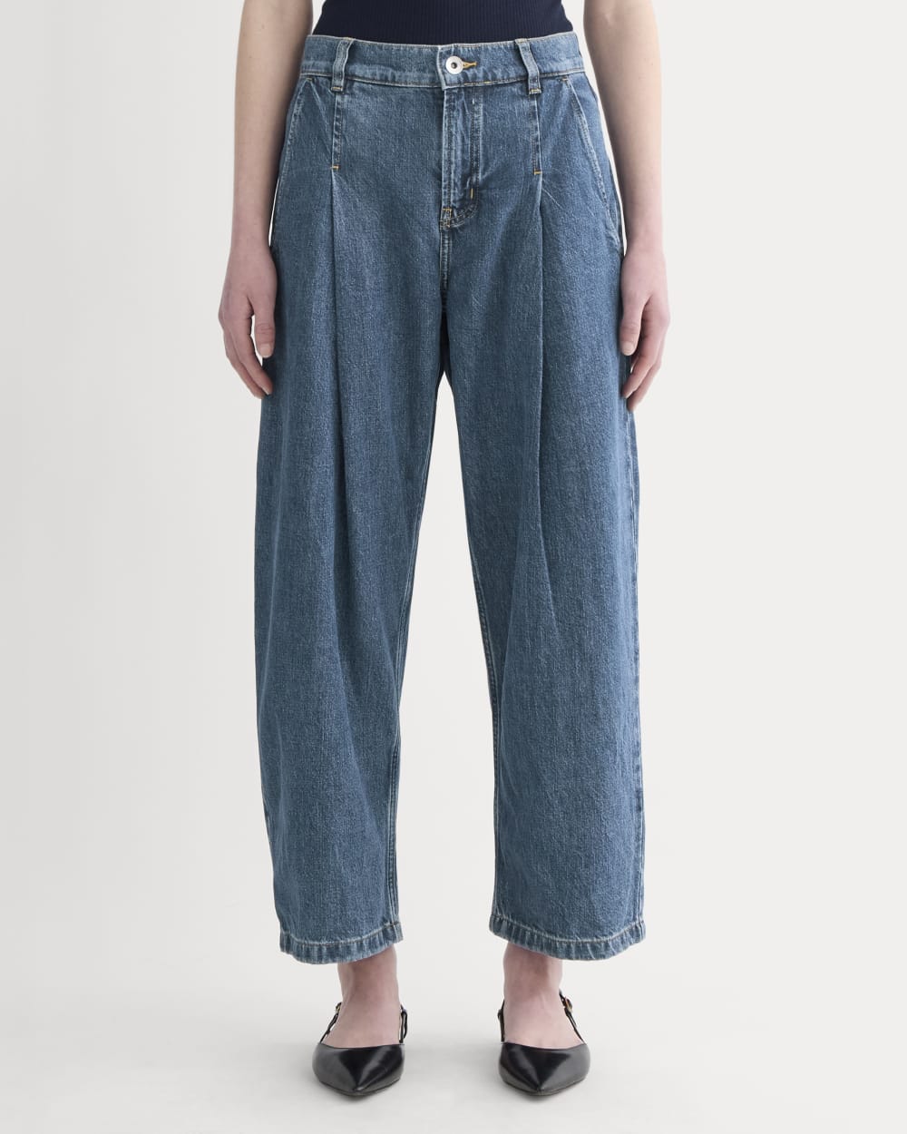 The High Rise Pleated Jean | Mid Indigo