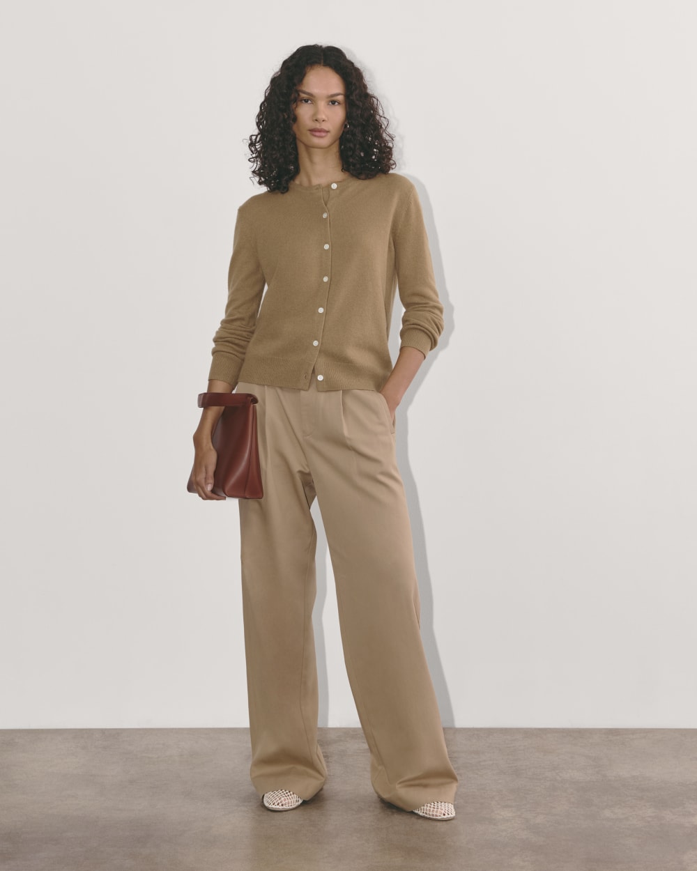 The Classic Cardigan in Cashmere | Tiger's Eye