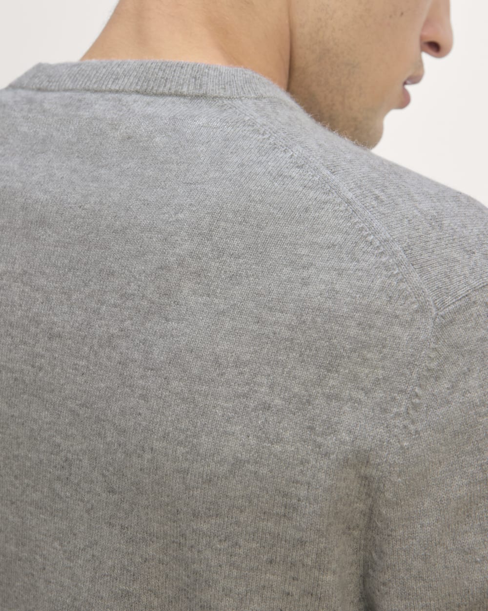 The Cashmere V-Neck Sweater | Light Heather Grey