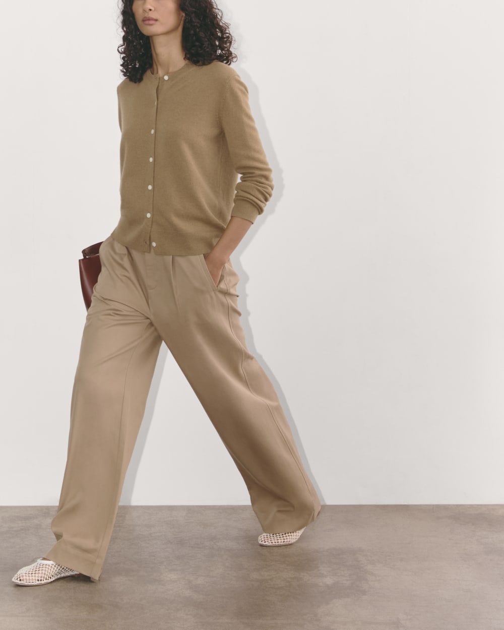 The Classic Cardigan in Cashmere | Tiger's Eye