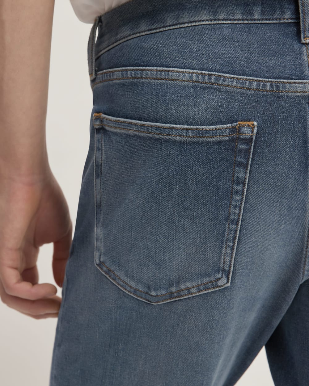 The Slim 4-Way Stretch Organic Jean | Uniform  | Vintage Tint