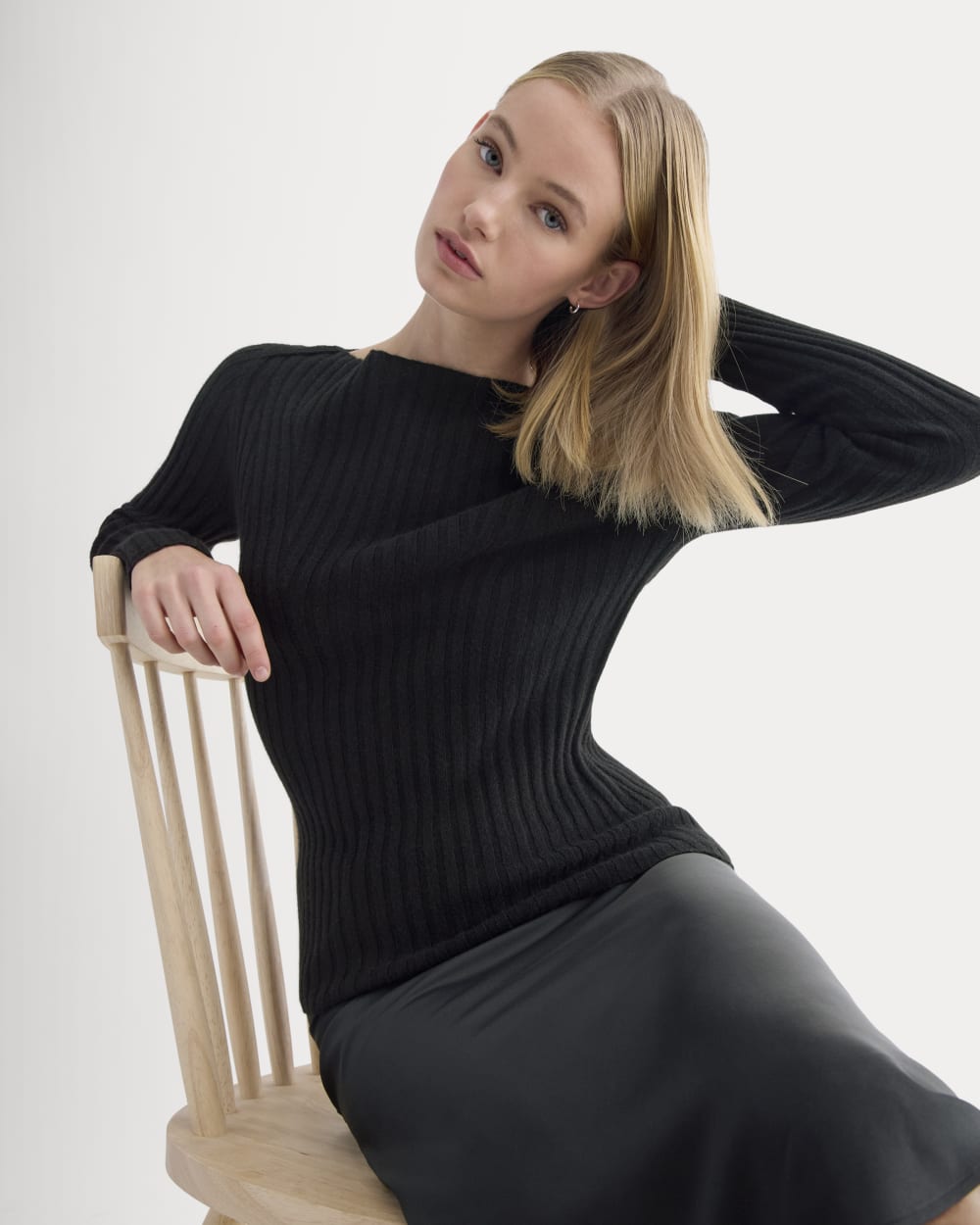 Cashmere Ribbed Boat-Neck Sweater | Black