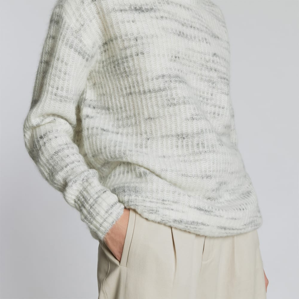 The Alpaca Oversized Turtleneck | Light Grey Heather