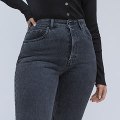 The '90s Cheeky Hourglass Jean | Washed Black | 28.5" Inseam