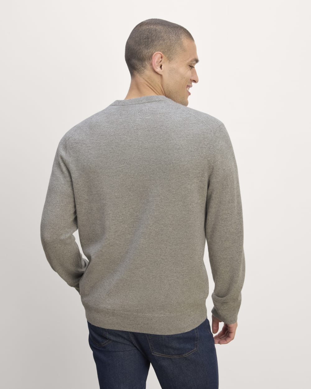 The Cashmere V-Neck Sweater | Light Heather Grey