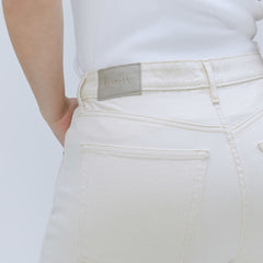 The Cheeky Hourglass Jean | Ecru | 28.5" Inseam