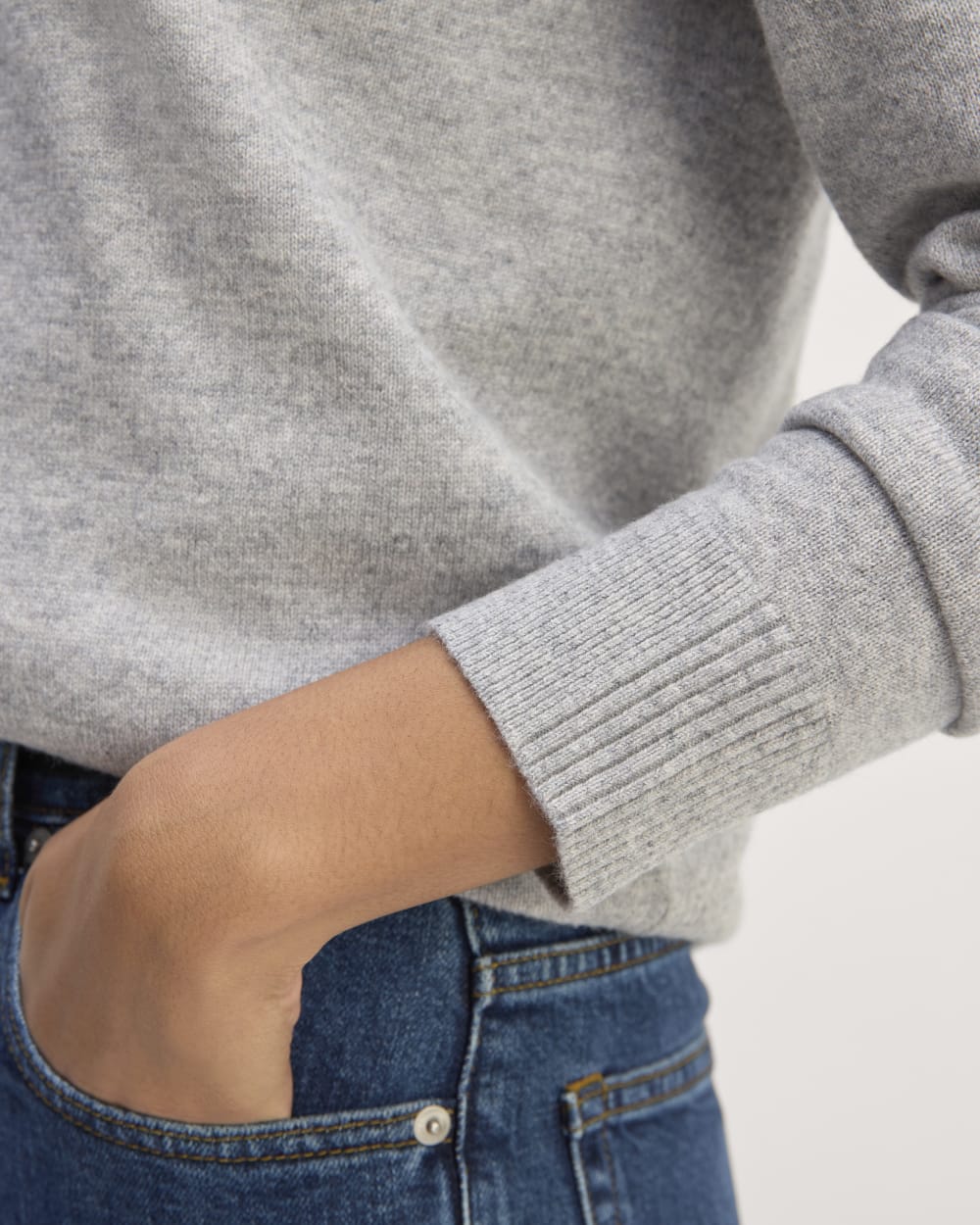 The Classic Crew in Cashmere | Light Heather Grey