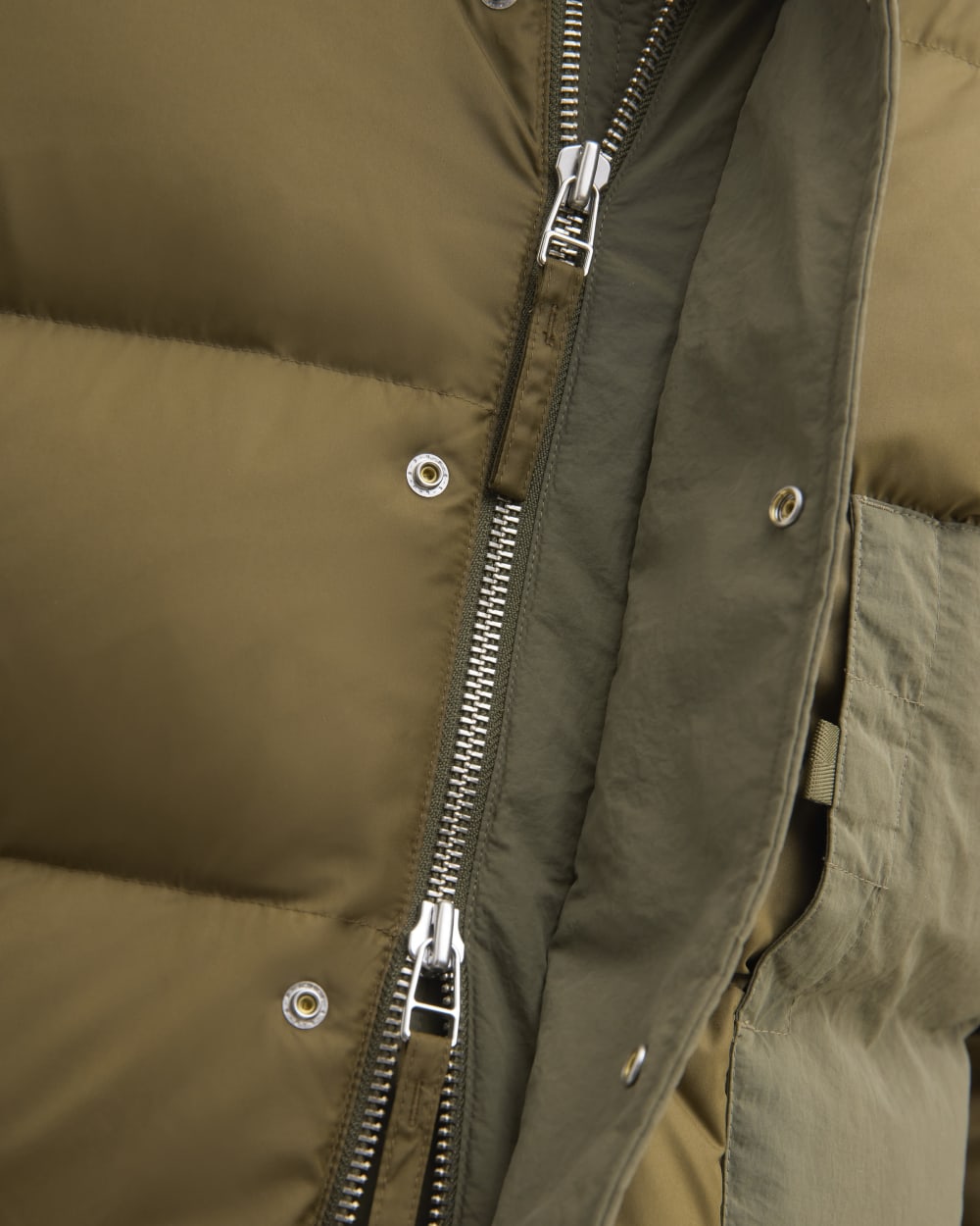 The ReNew Short Puffer | Kalamata / Beech