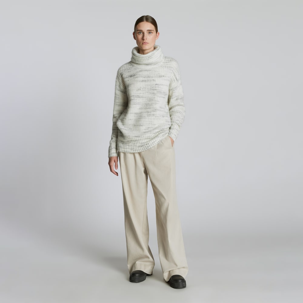 The Alpaca Oversized Turtleneck | Light Grey Heather