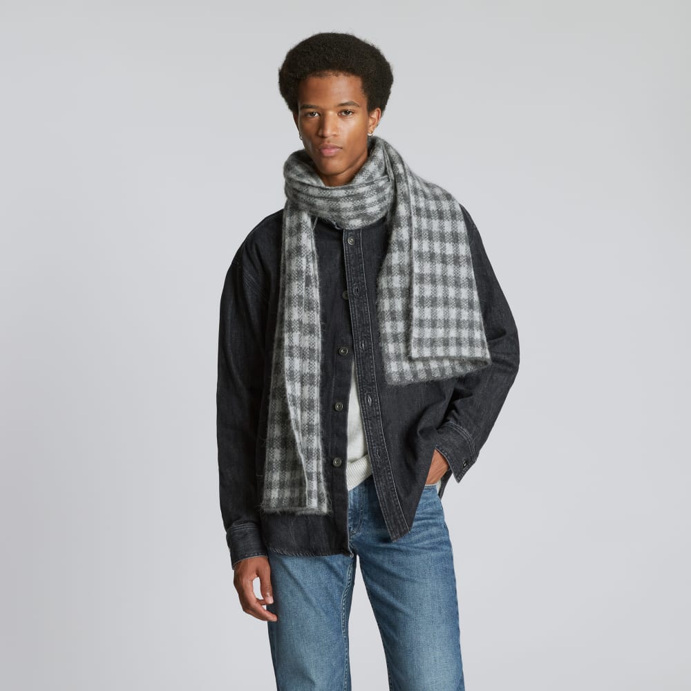 The Alpaca Patterned Scarf | Light Heather Grey / Dark Charcoal Buffalo Check