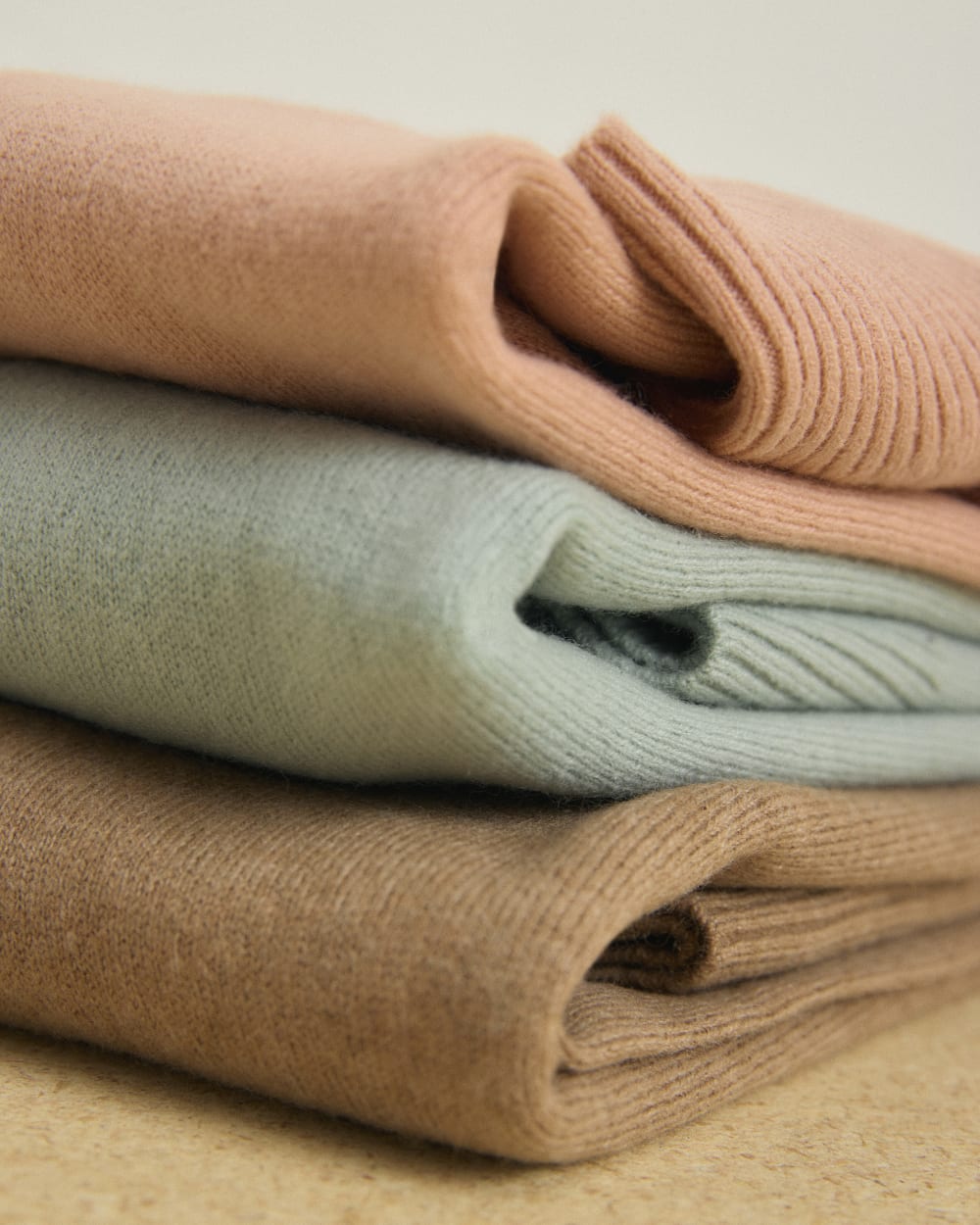 The Classic Crew in Cashmere | Heathered Brown