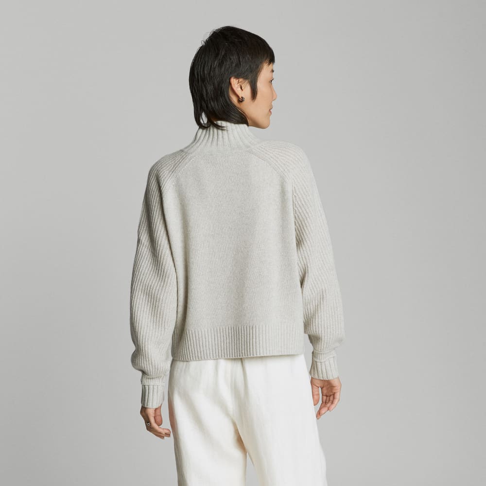 The Cashmere Ribbed Turtleneck | Pale Heathered Grey